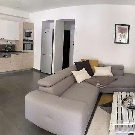 Mini A 200m De La * Borgo (Corsica)