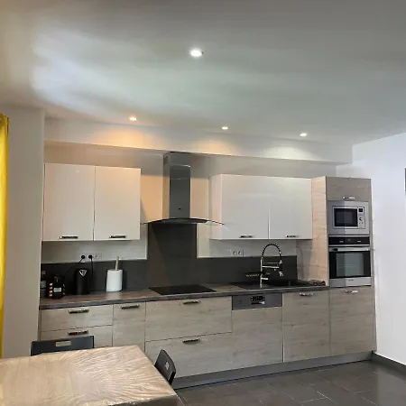 Mini A 200m De La * Borgo (Corsica)