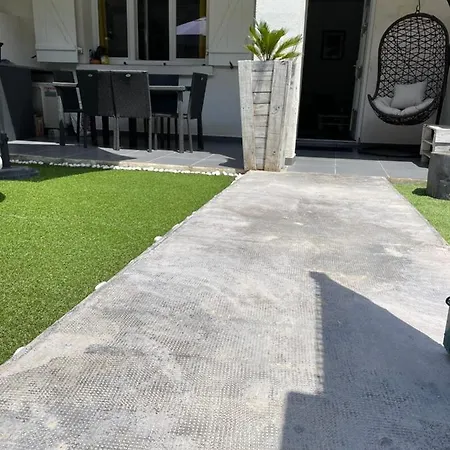 Mini A 200m De La Villa Borgo (Corsica)