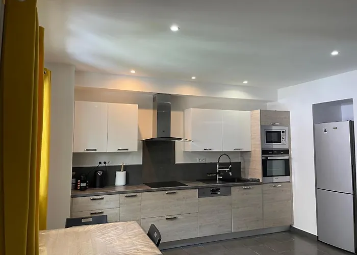 Mini à 200m De La * Borgo (Corsica)